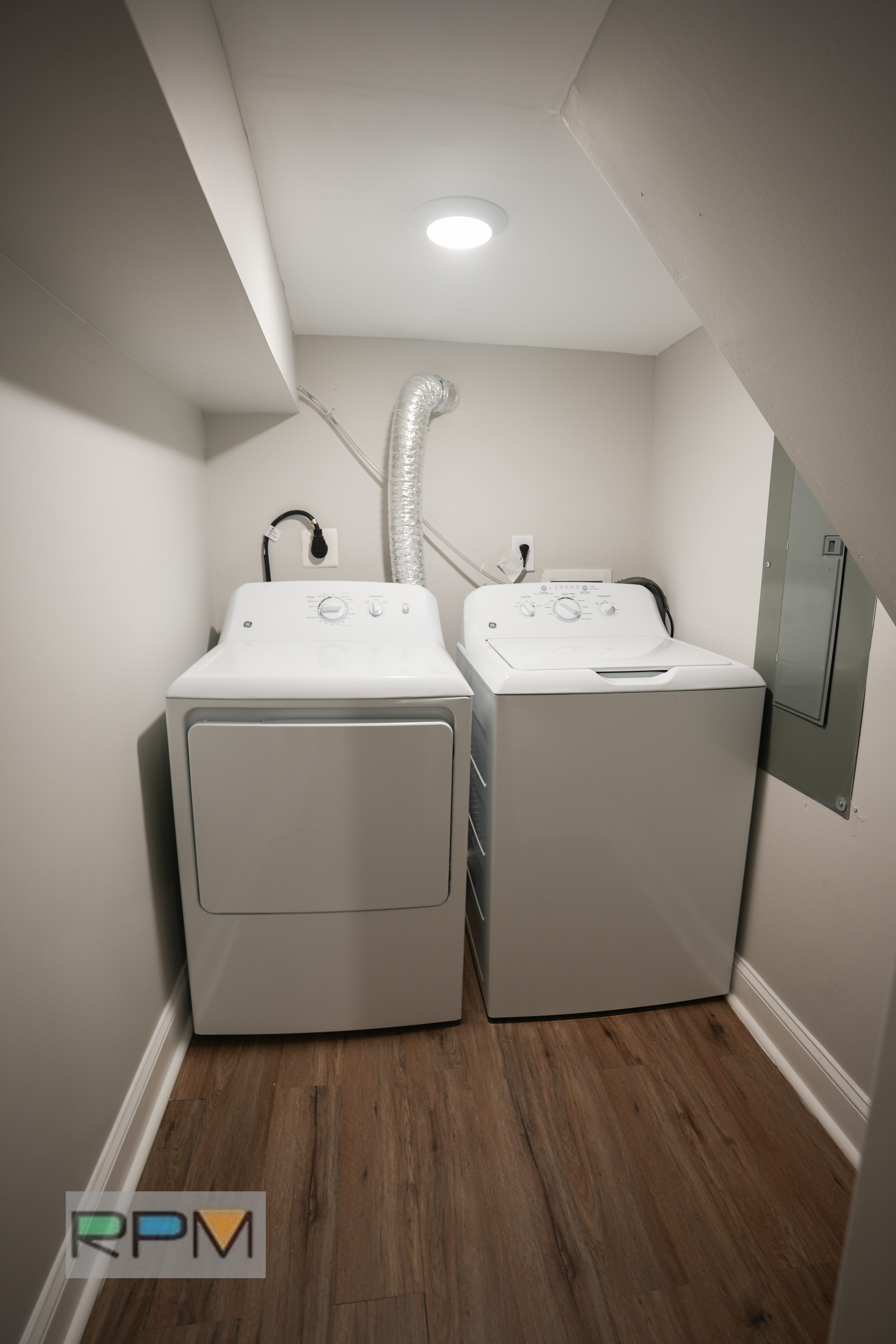 418 Freeman St – photo 2