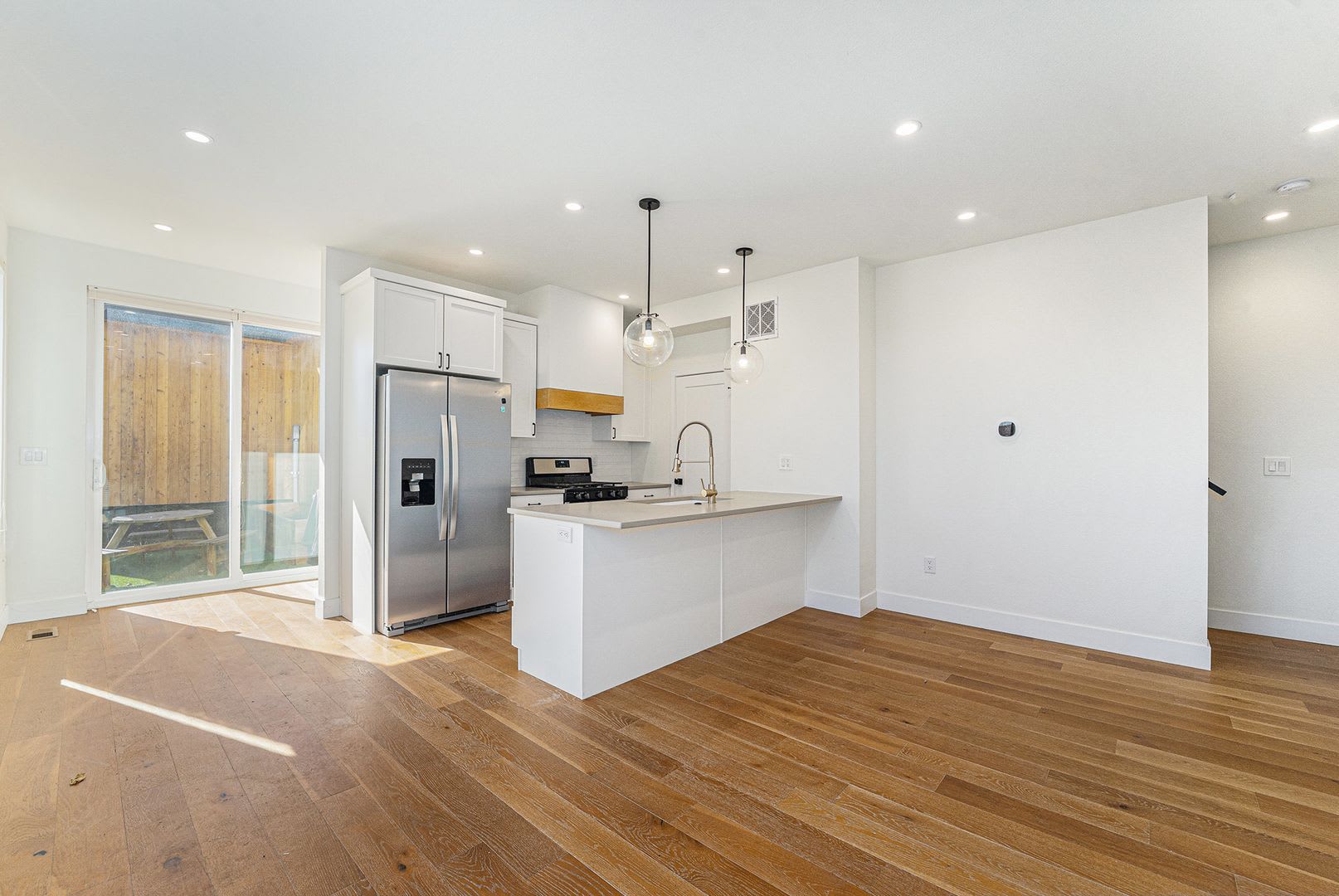 Modern Townhouse in Prime Location Near Sloan's Lake – photo 2