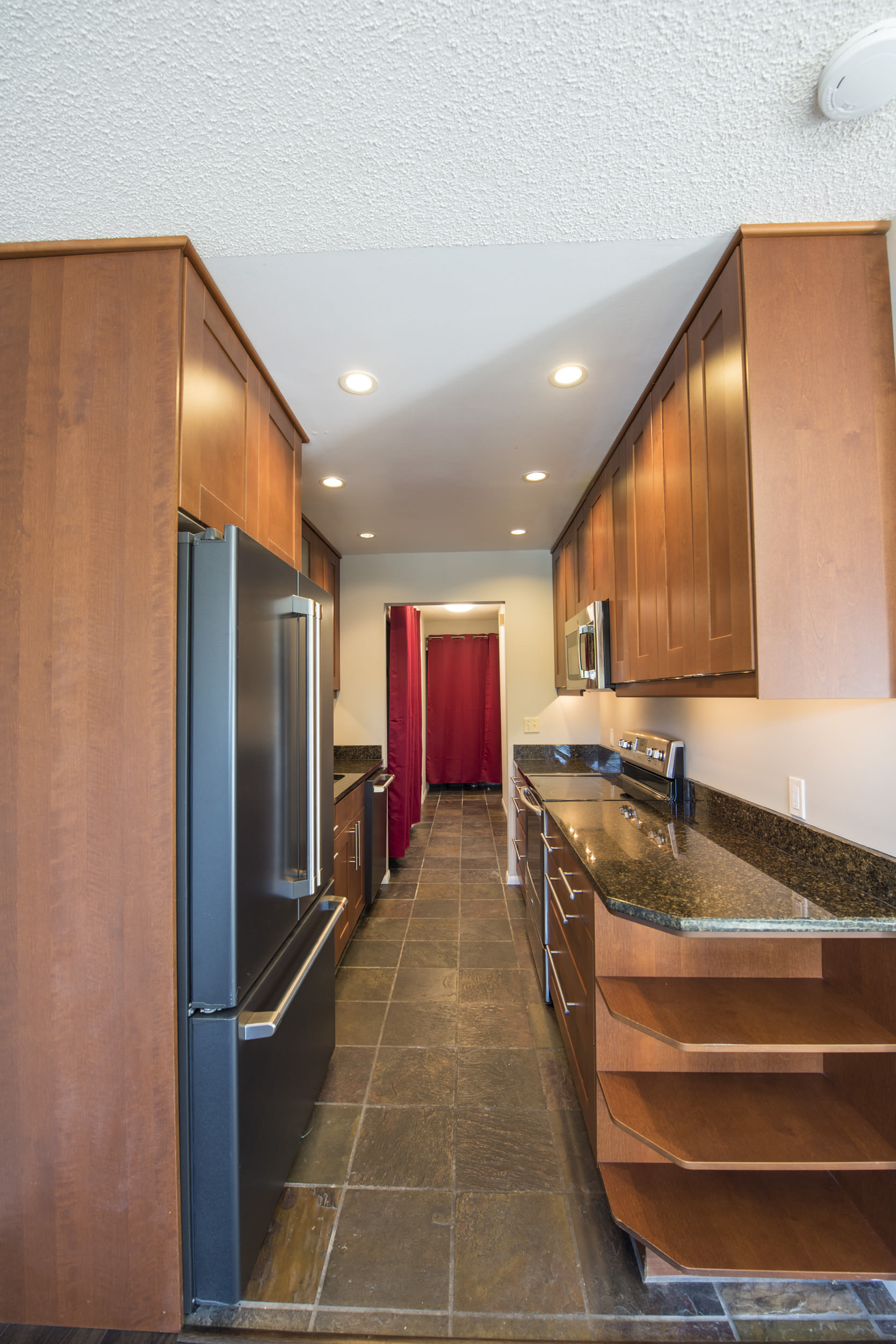 2562 Thorndyke Ave W #303 – photo 5