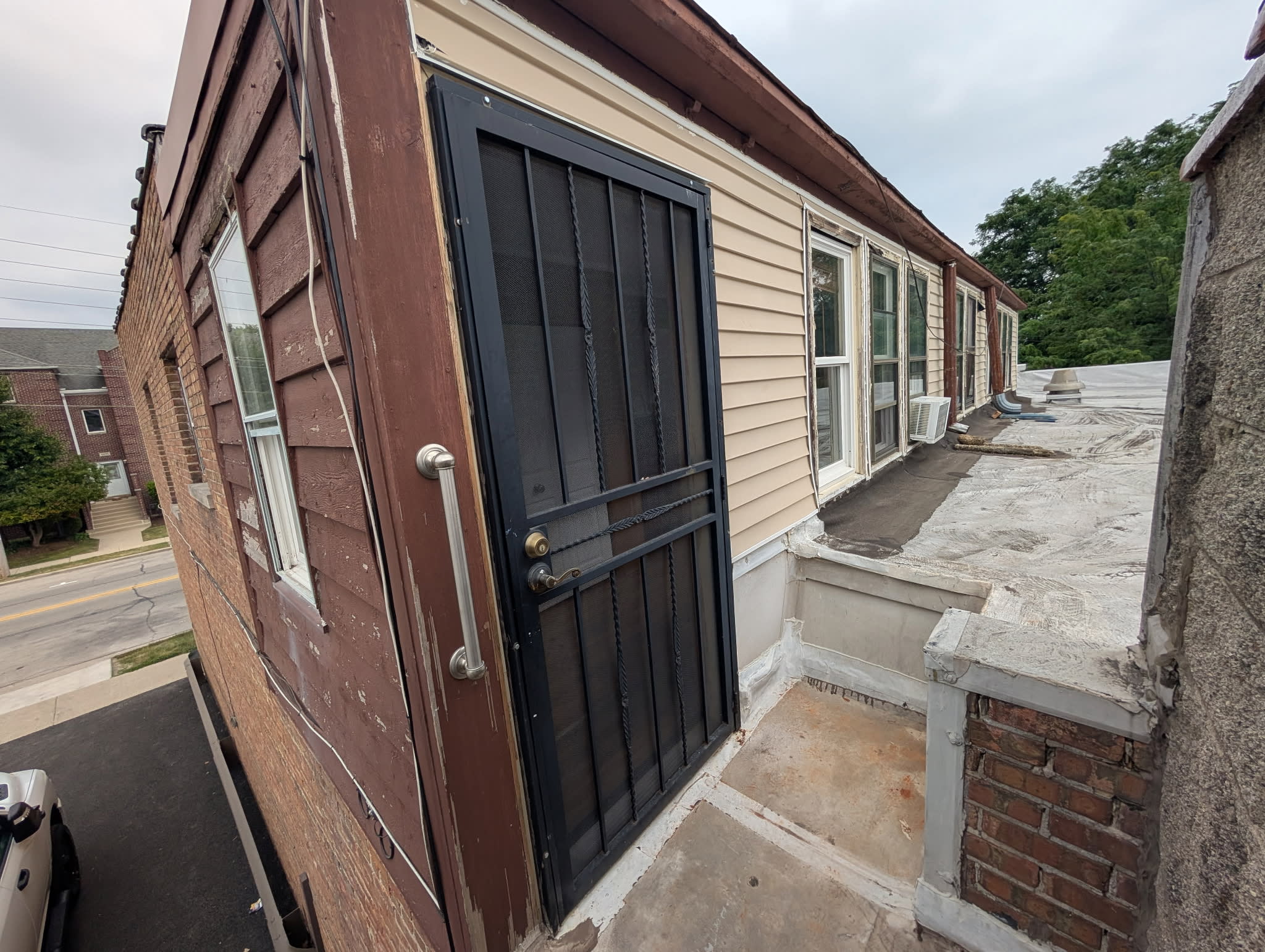 4444 Lawndale Ave – photo 3