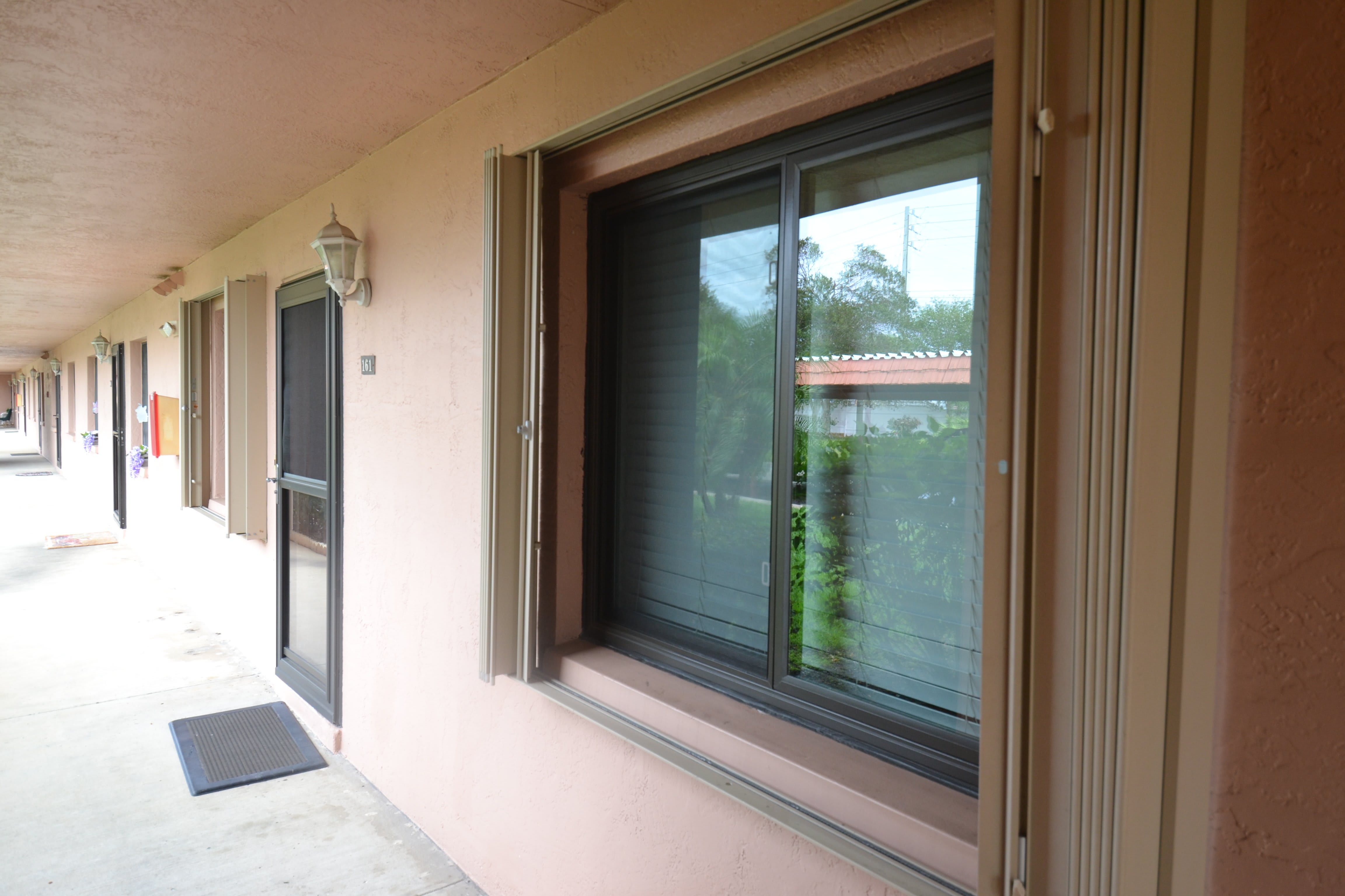 161 Lakeside Dr – photo 4