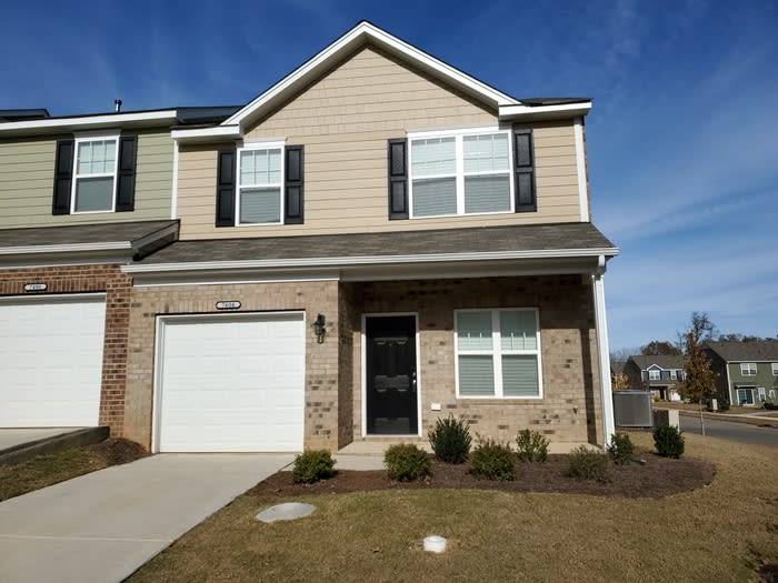 7404 Sienna Heights Place – photo 1