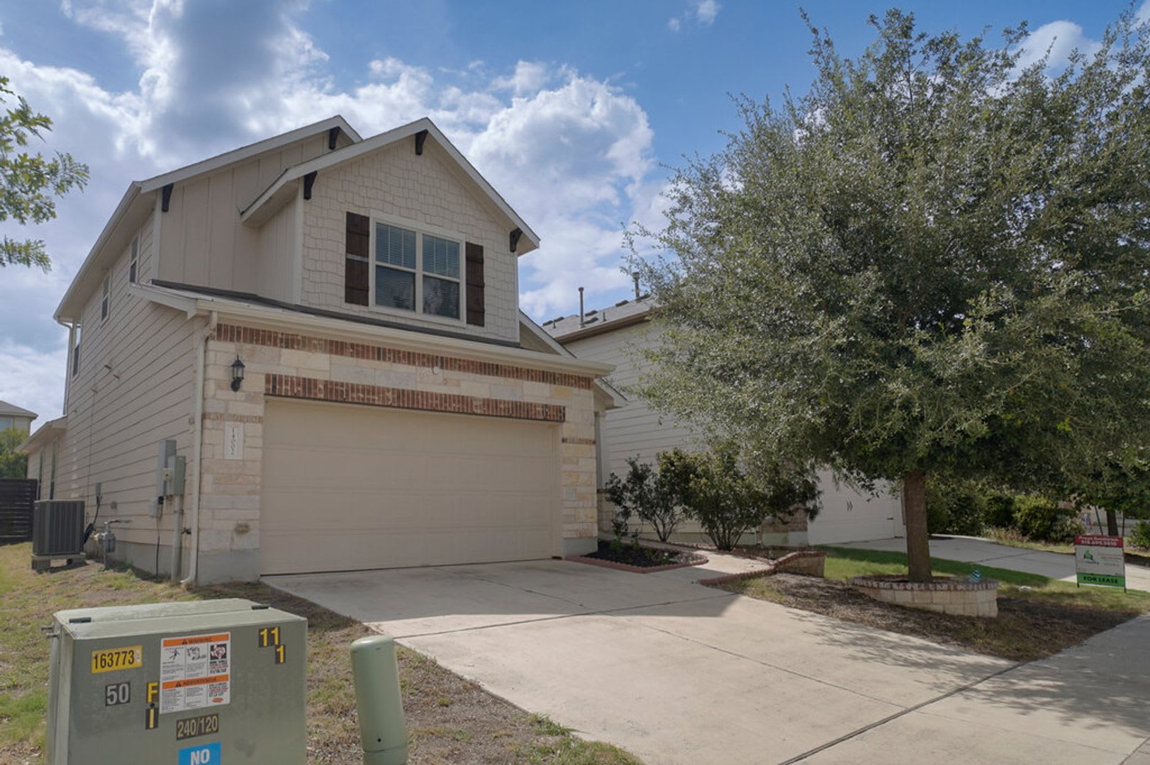 14002 Eucalyptus Bnd, Austin TX 78717 LAWN MAINTENANCE AND PEST CONTROL INCLUDED!!! – photo 2