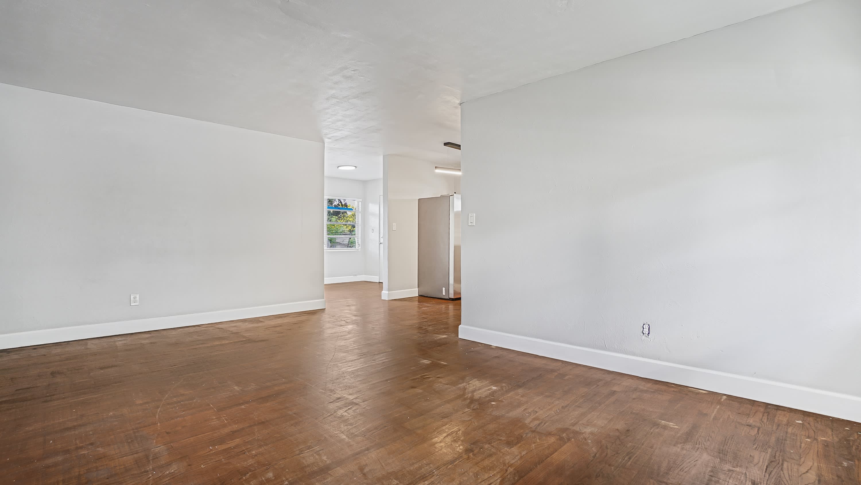 5518 Riviera Drive – photo 4