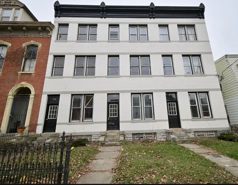 920 Washington Ave – photo 1