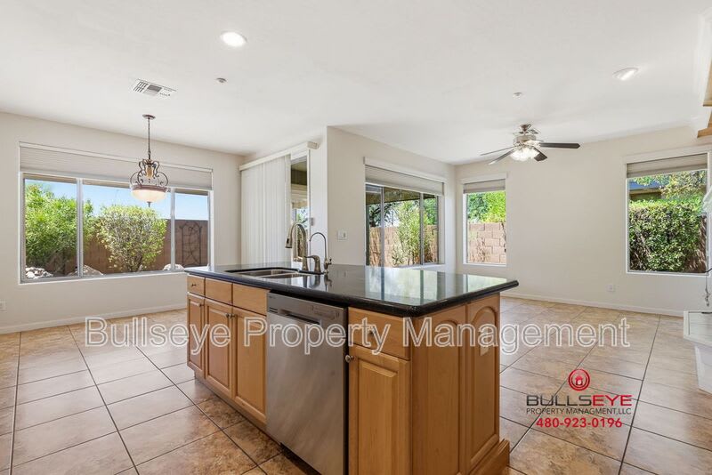 2927 W. Plum Hollow Drive – photo 5