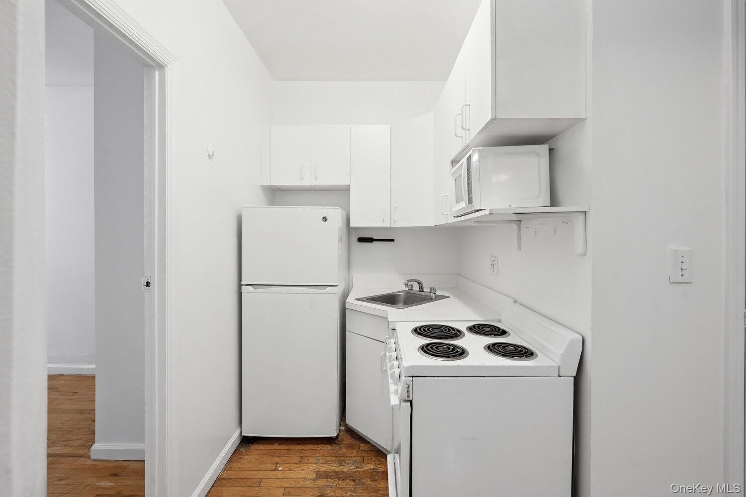 320 E 49Th Street – photo 4