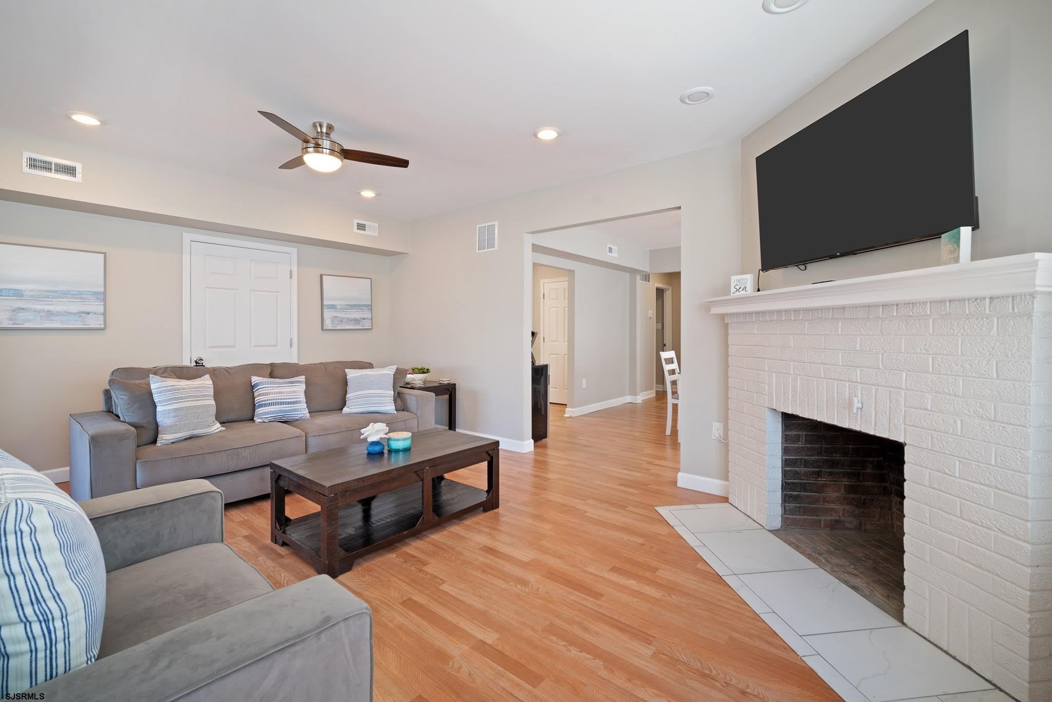 101 N Granville Ave – photo 5