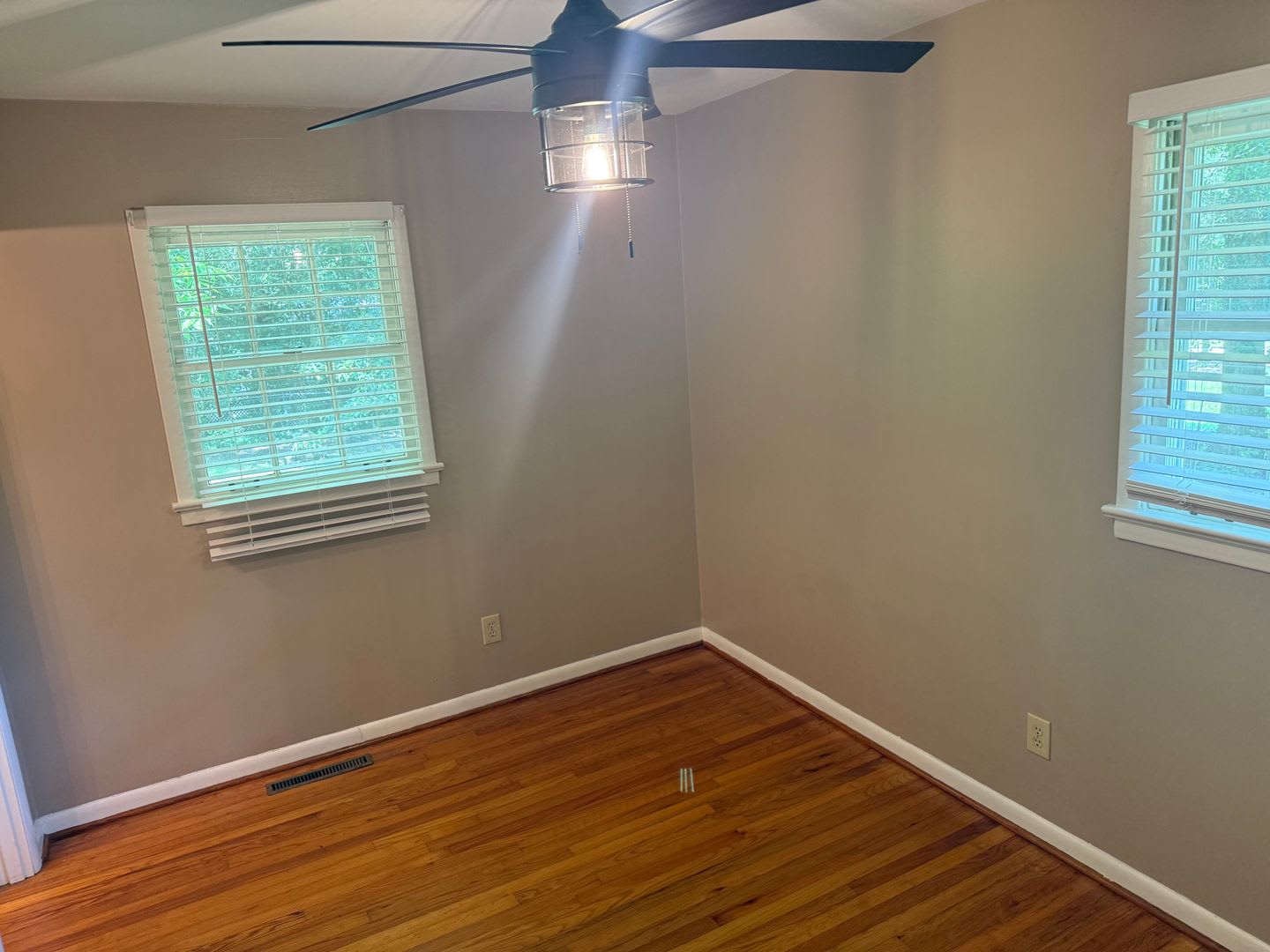 Charming 3-Bedroom Home – photo 4