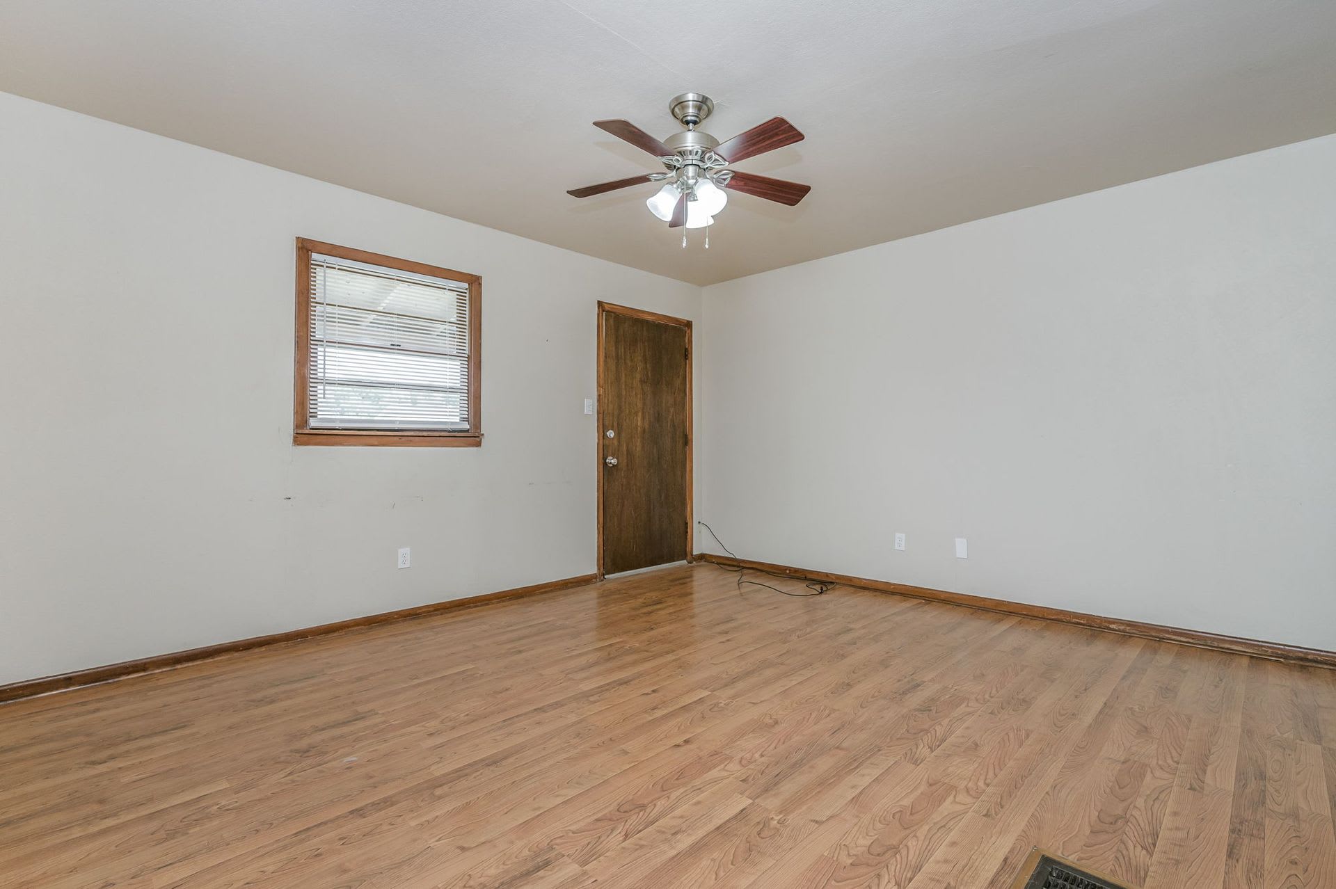 2 Bedroom near the Square – photo 3