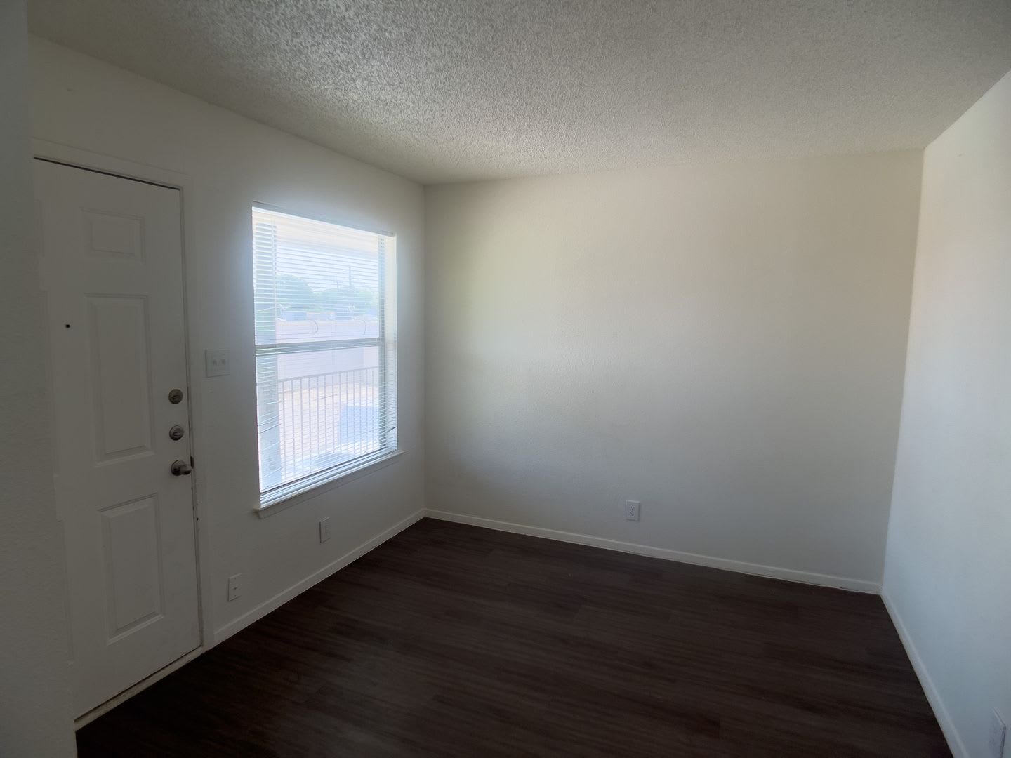 2627 Jones Rd – photo 2