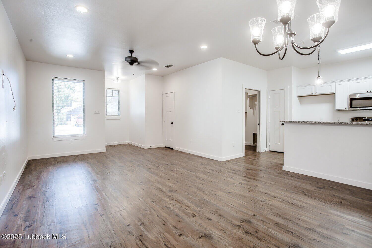 2537 138Th Street – photo 5