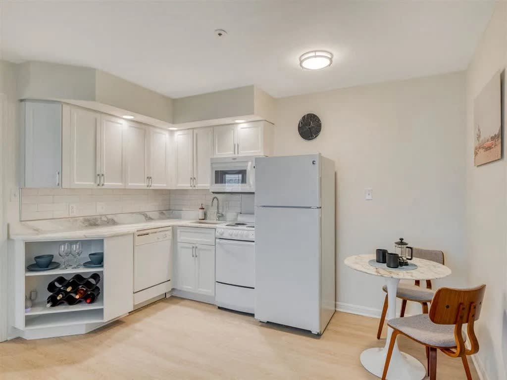 Flats At Shady Grove – photo 1