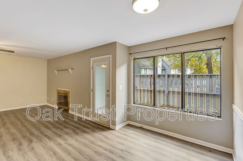 2167 Spoleto Lane – photo 4