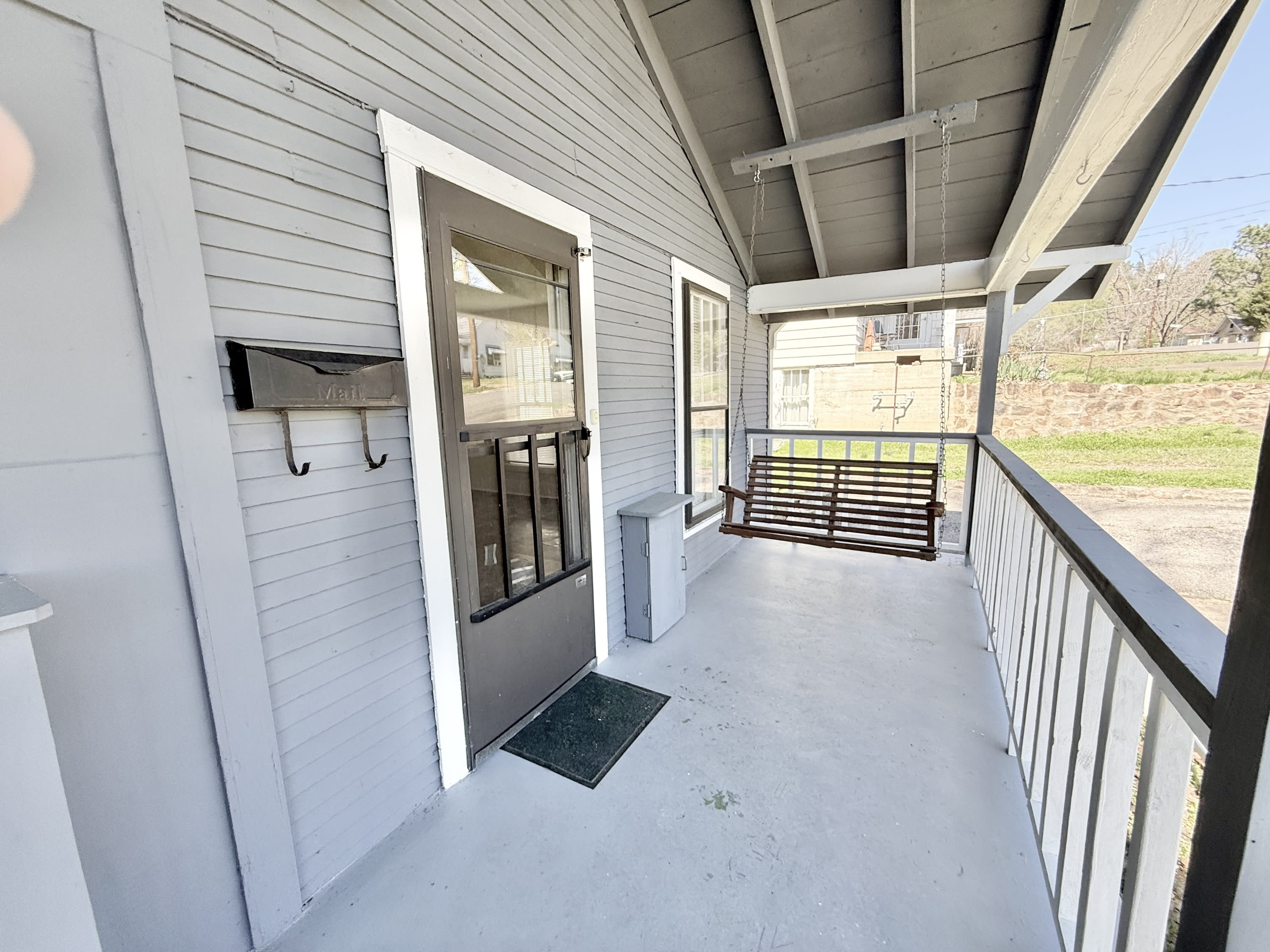 305 Beard Street – photo 4