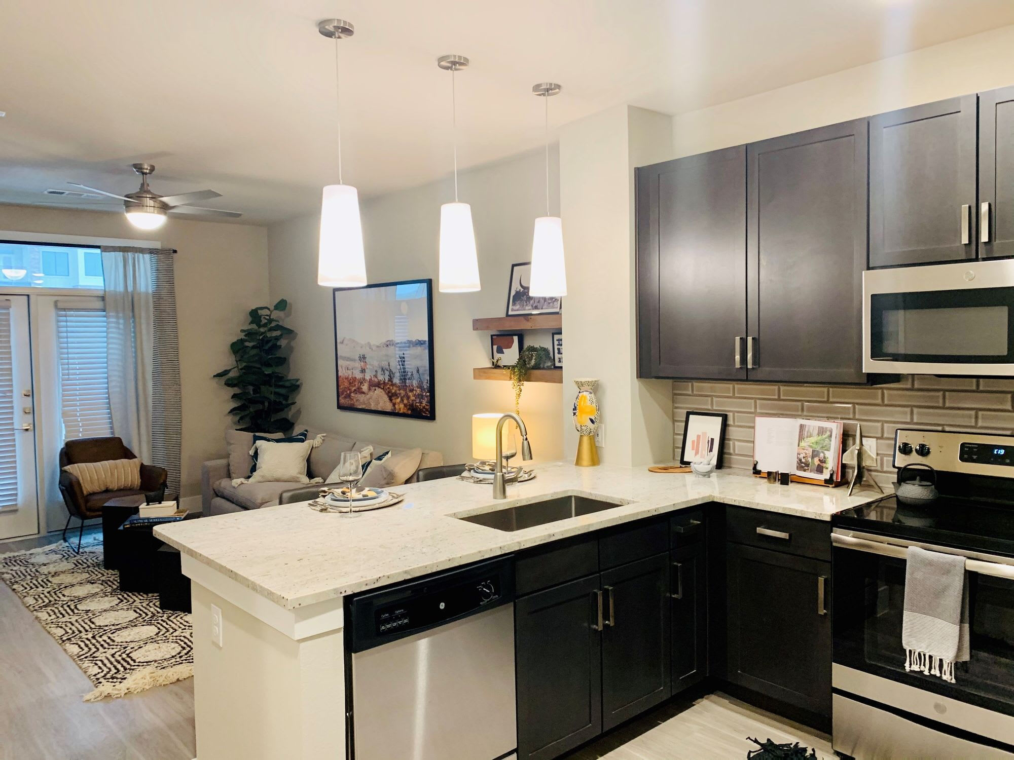 Reserve on Kingsland – photo 2