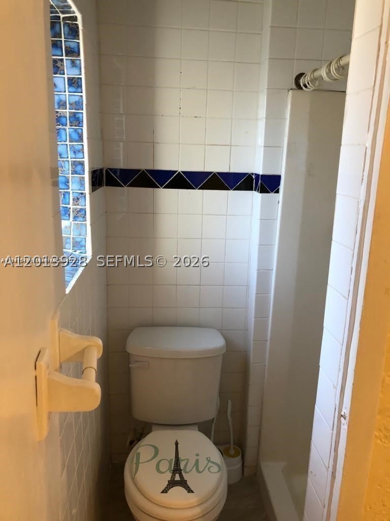 5411 Ravenswood Rd – photo 4