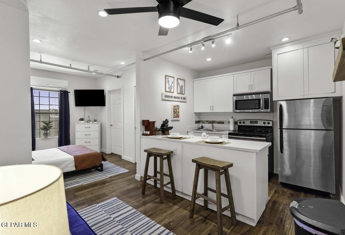 513 W San Antonio Avenue – photo 4