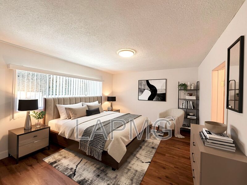 853 W Beach Avenue – photo 2