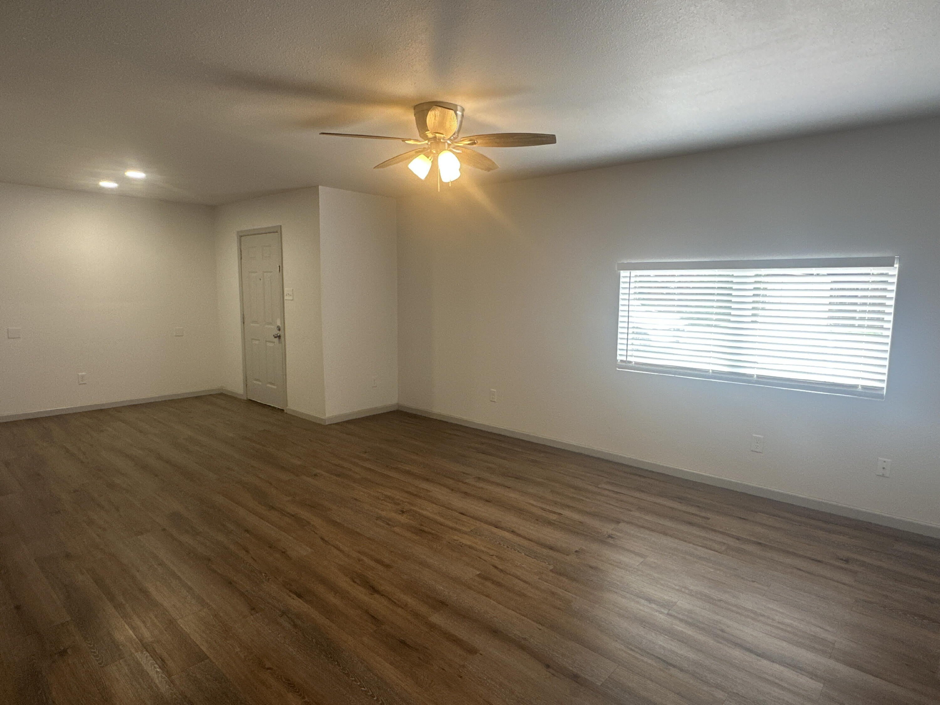 4506 Avenue T – photo 2