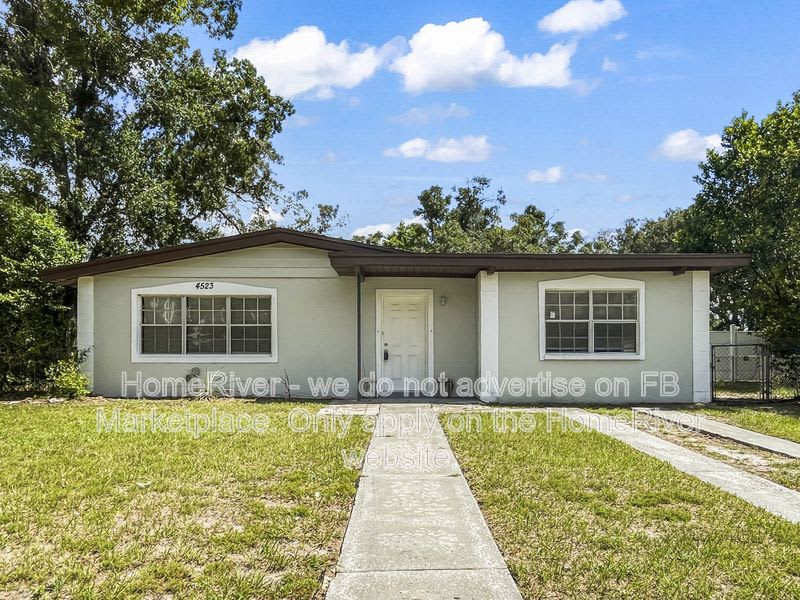 4523 Dolphin Dr – photo 1