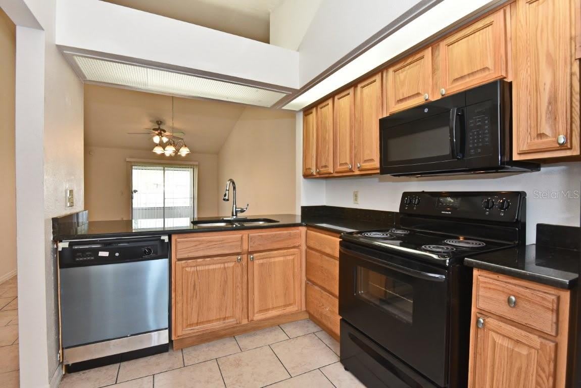 2809 Waxy Willow Lane – photo 3