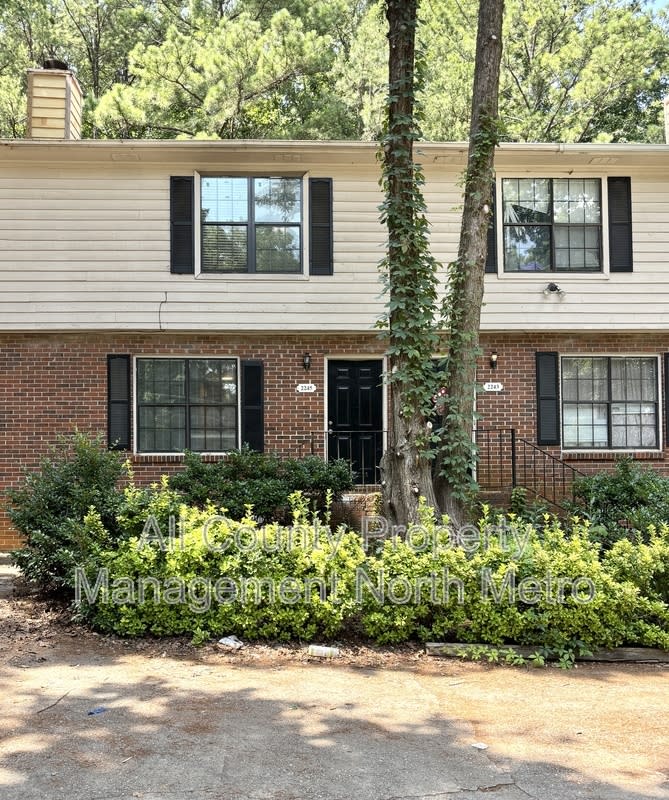 2245 Highpoint Road – photo 1