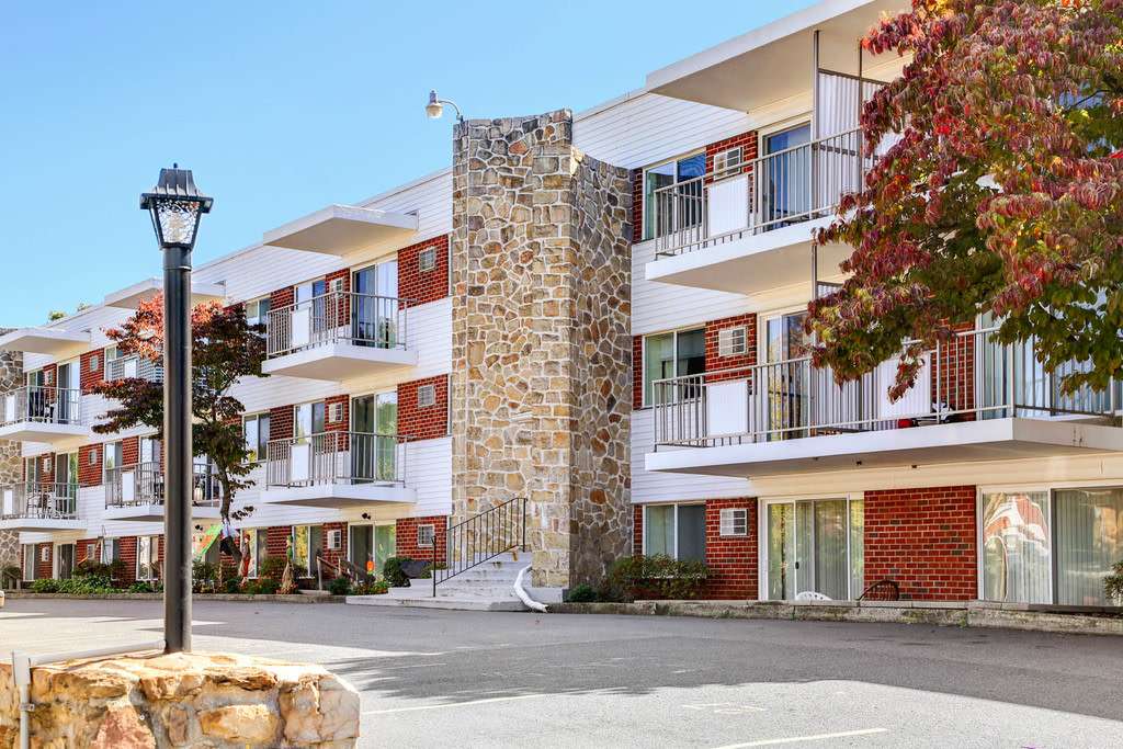 Washington Court – photo 2