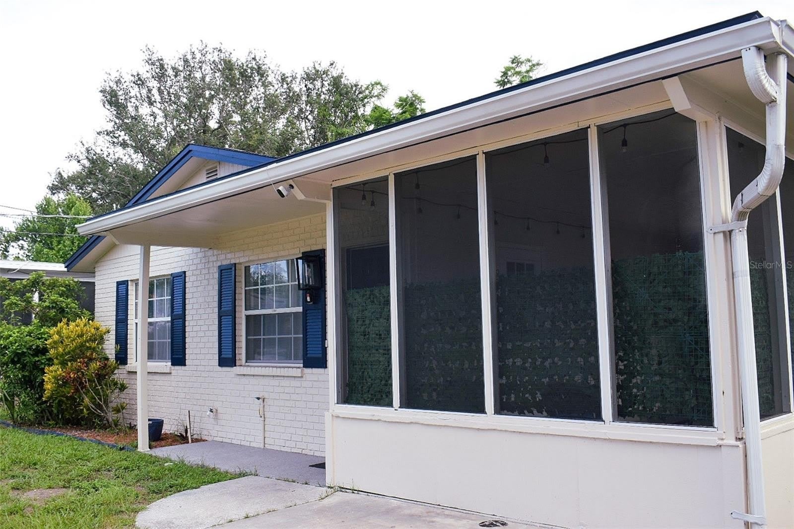 4306 W LA SALLE Street – photo 2