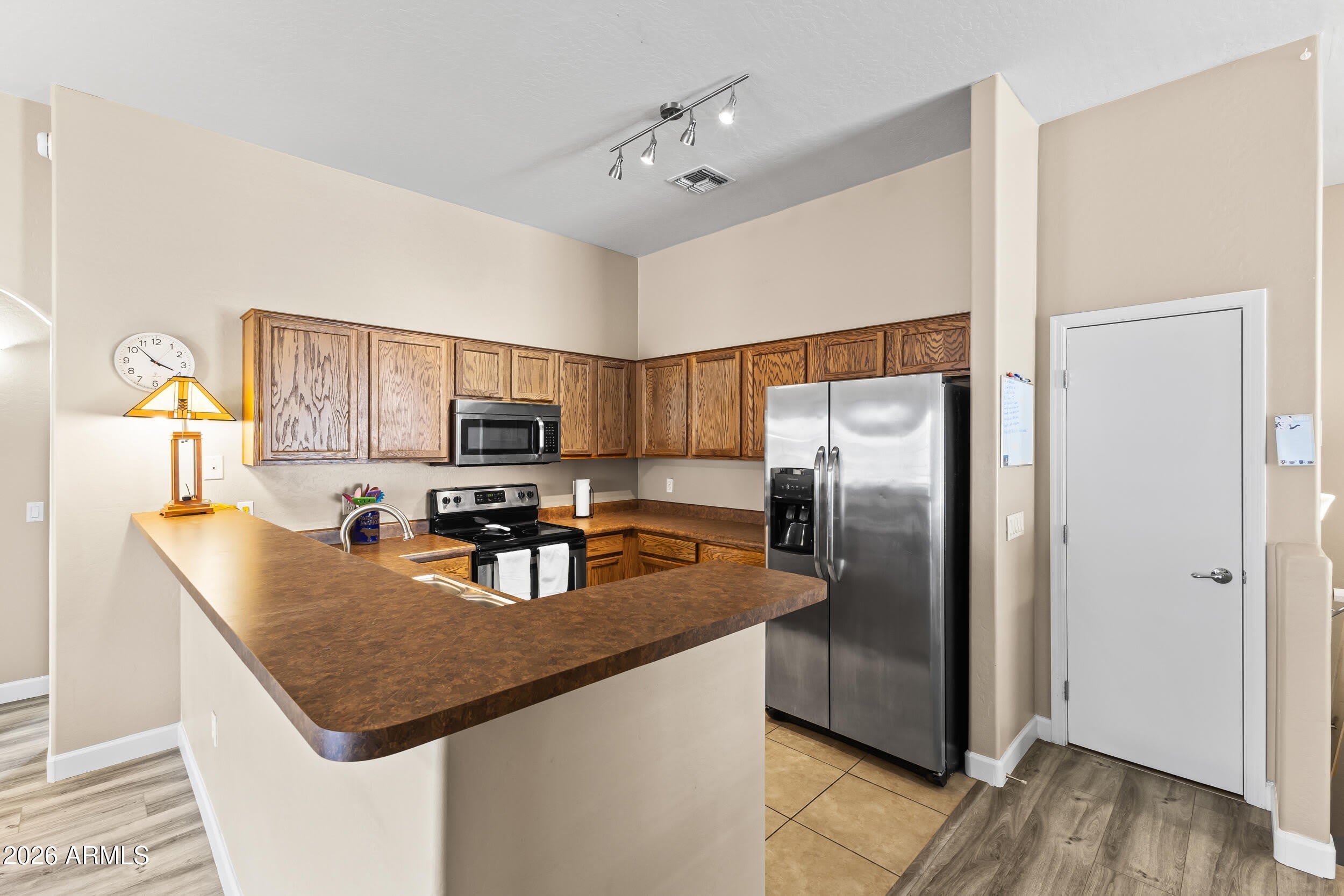 2150 E BELL Road – photo 2