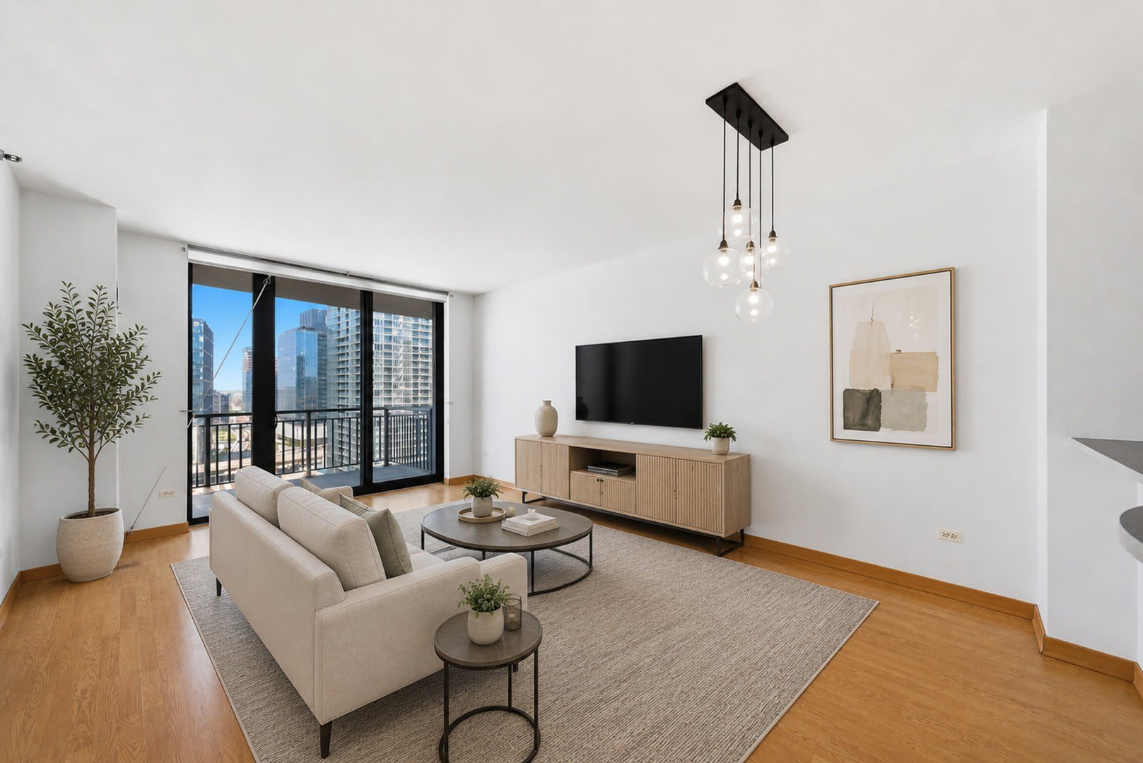 330 N Jefferson Street – photo 2