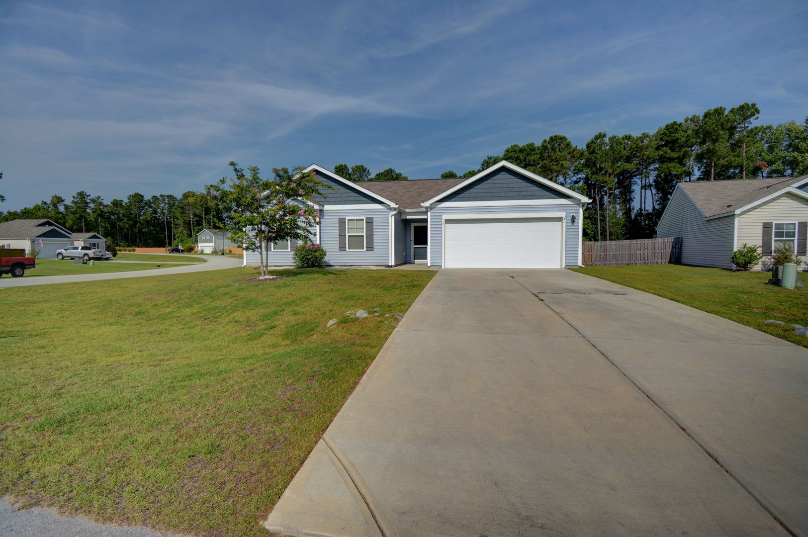 3 Bedroom, Dog Friendly, Large Fenced in Back Yard located in Hope Creek Neighborhood – photo 2