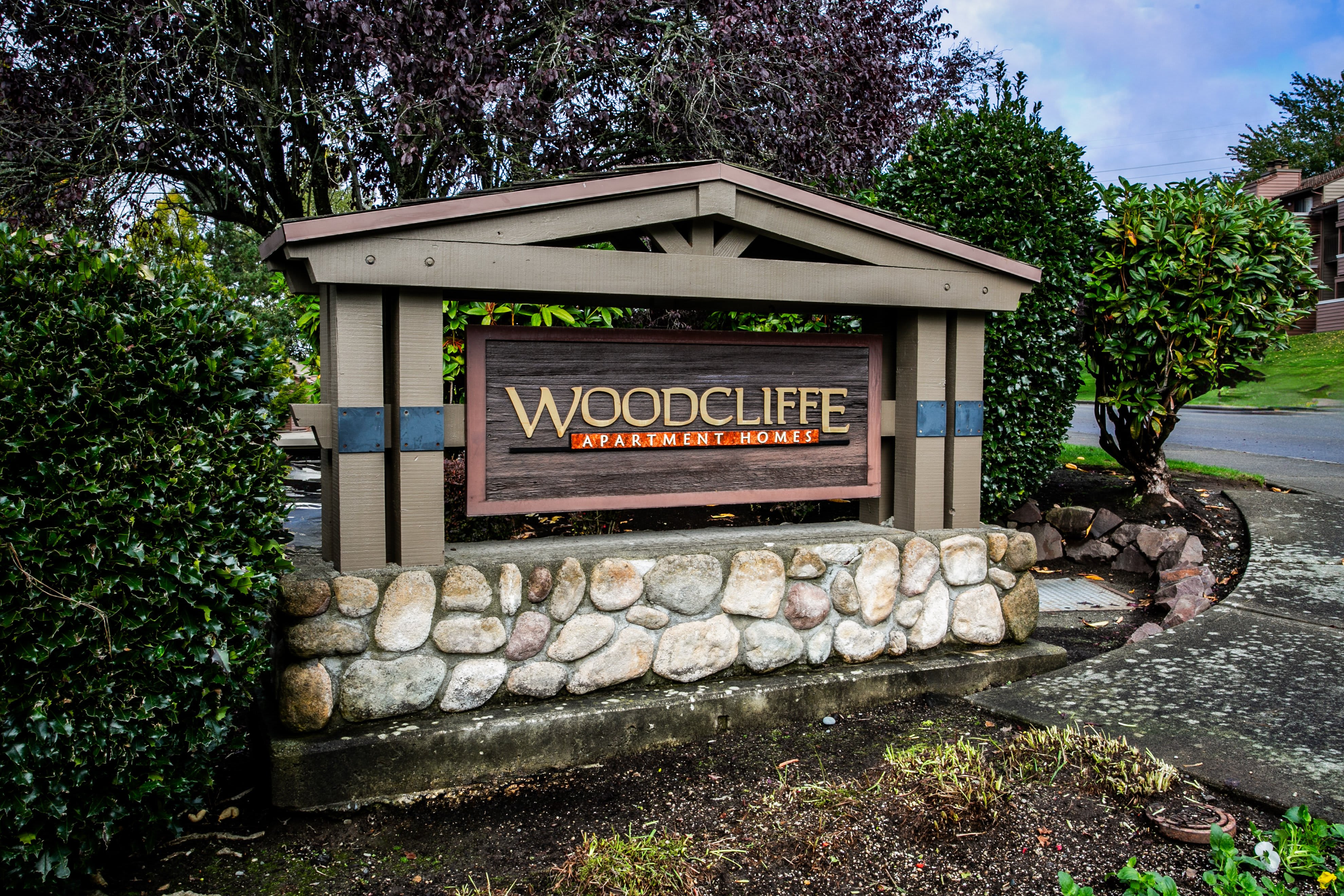 Woodcliffe Apartment Homes – photo 2