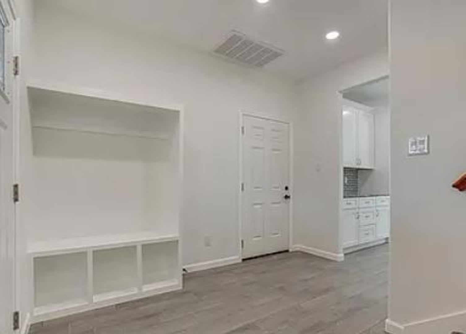 3-bedroom, 2.5-bath luxury home for rent minutes from canyon lake – photo 2
