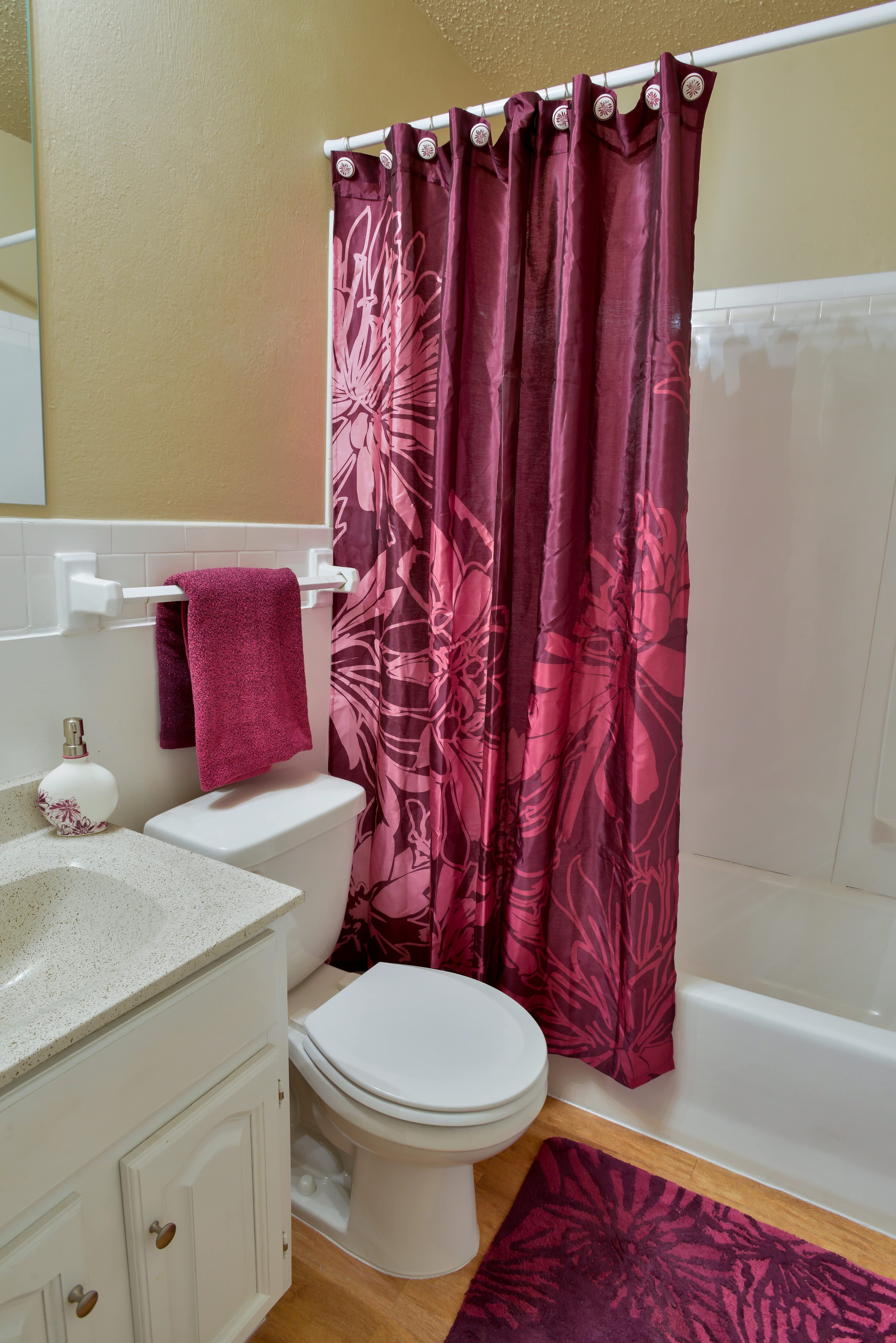 Oak Creek – photo 1