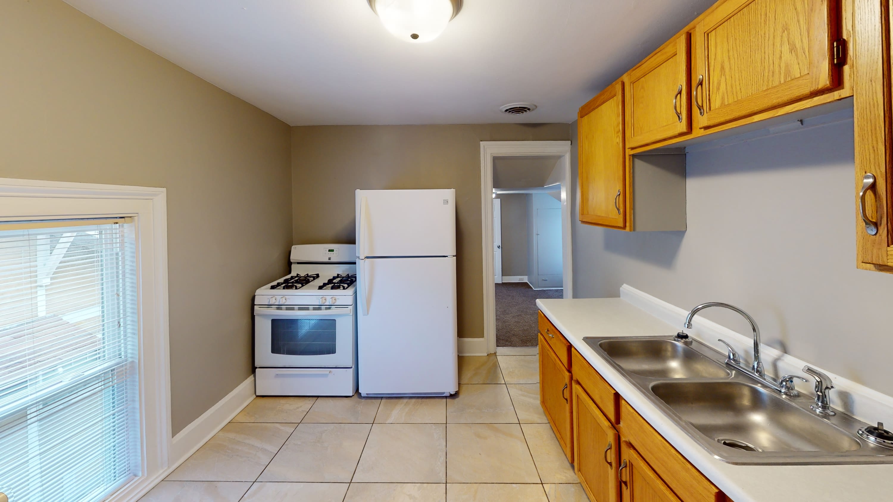 622 S. Peoria – photo 2