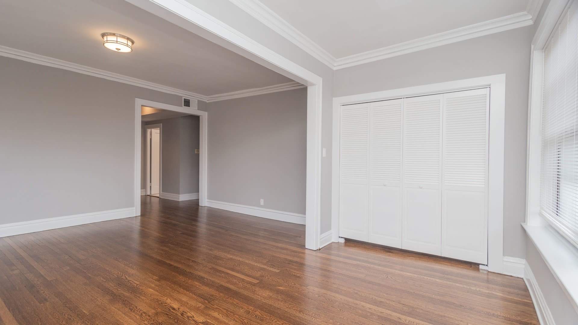 1057 W Foster Avenue – photo 5