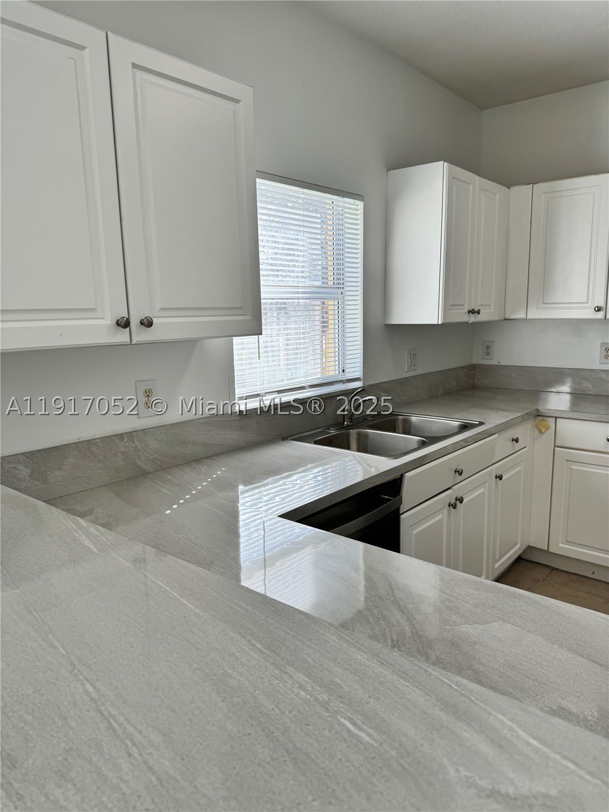 4100 NE 24 Drive – photo 3