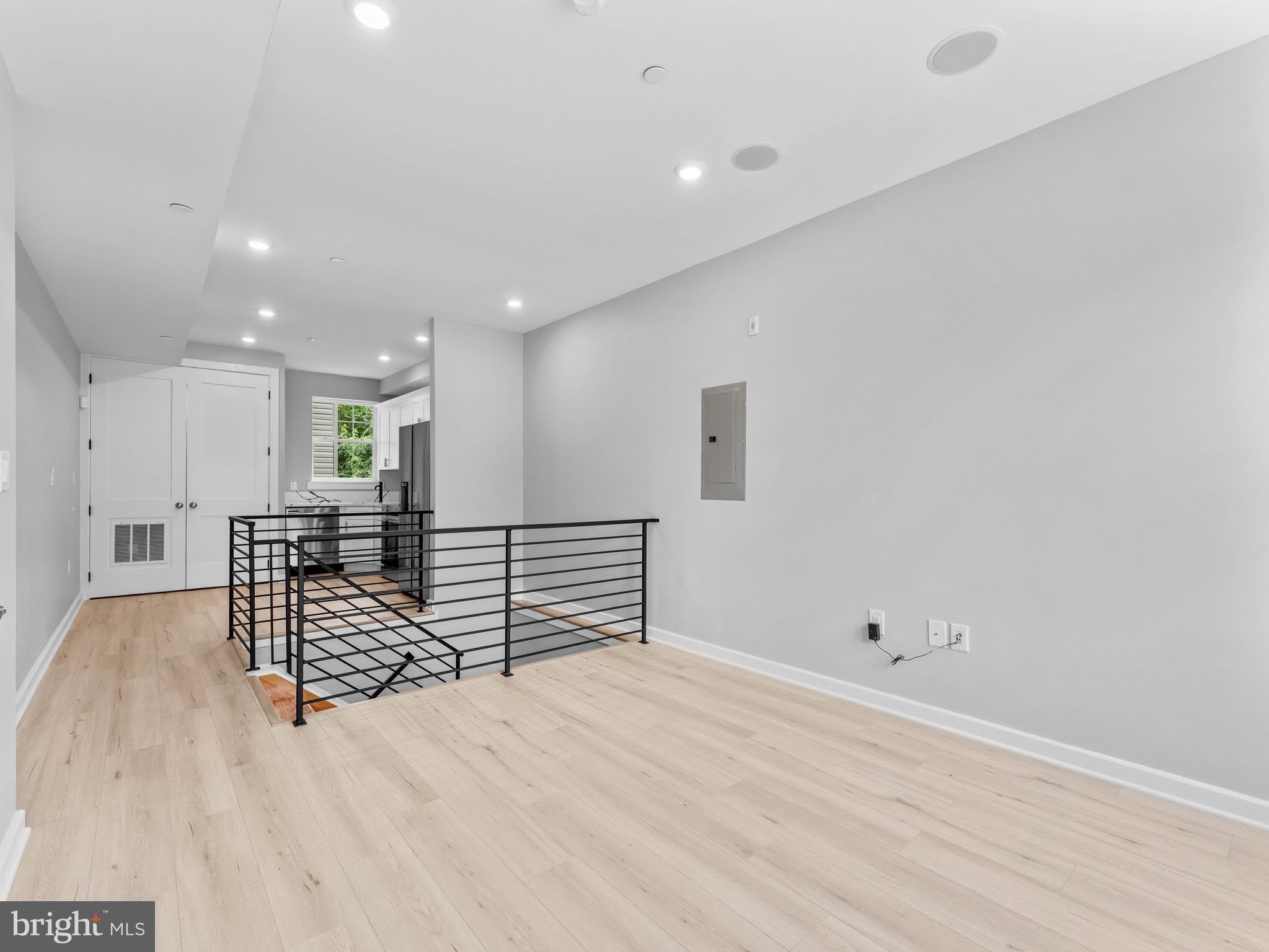 1682 N 54TH Street – photo 3