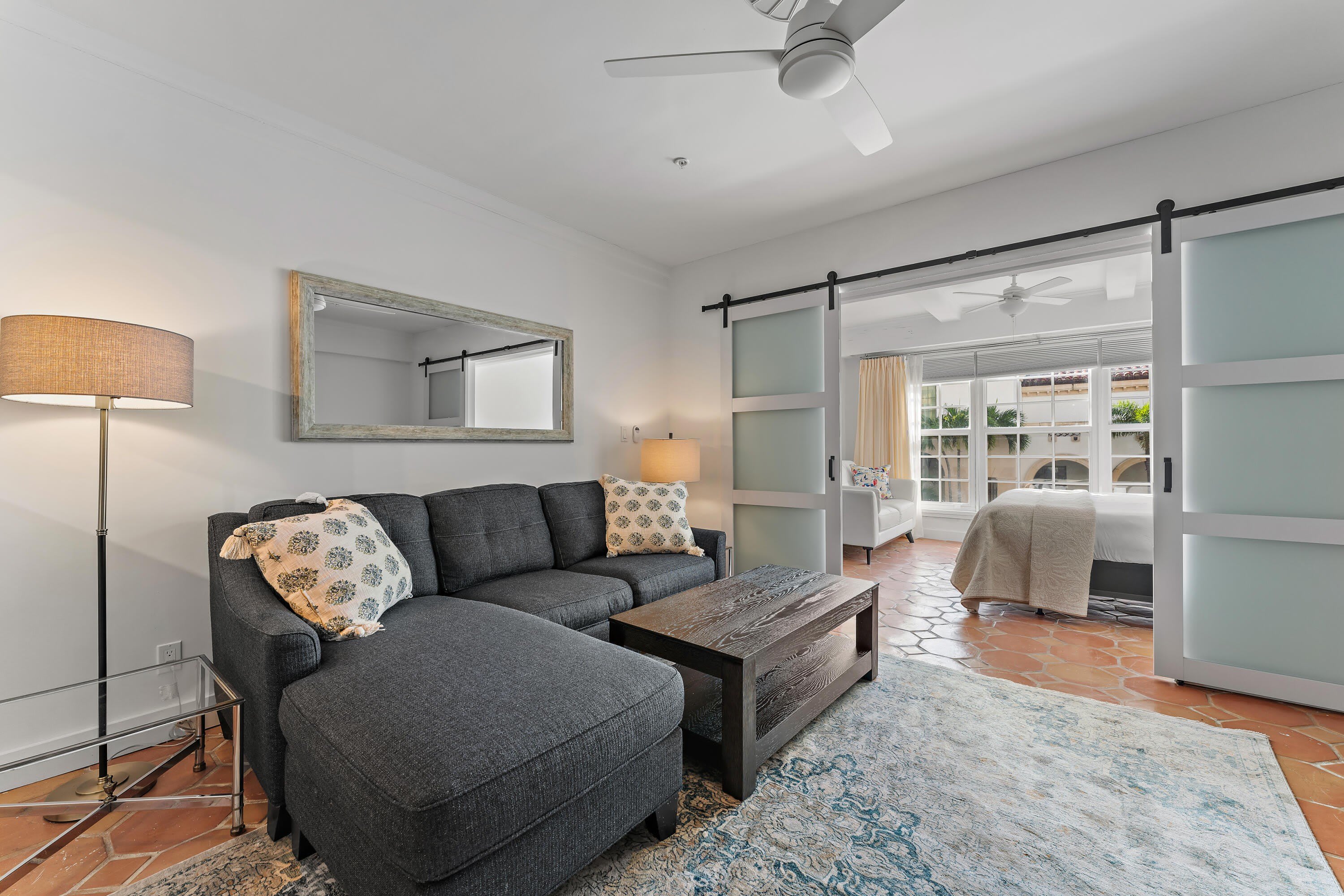 235 Sunrise Avenue – photo 3