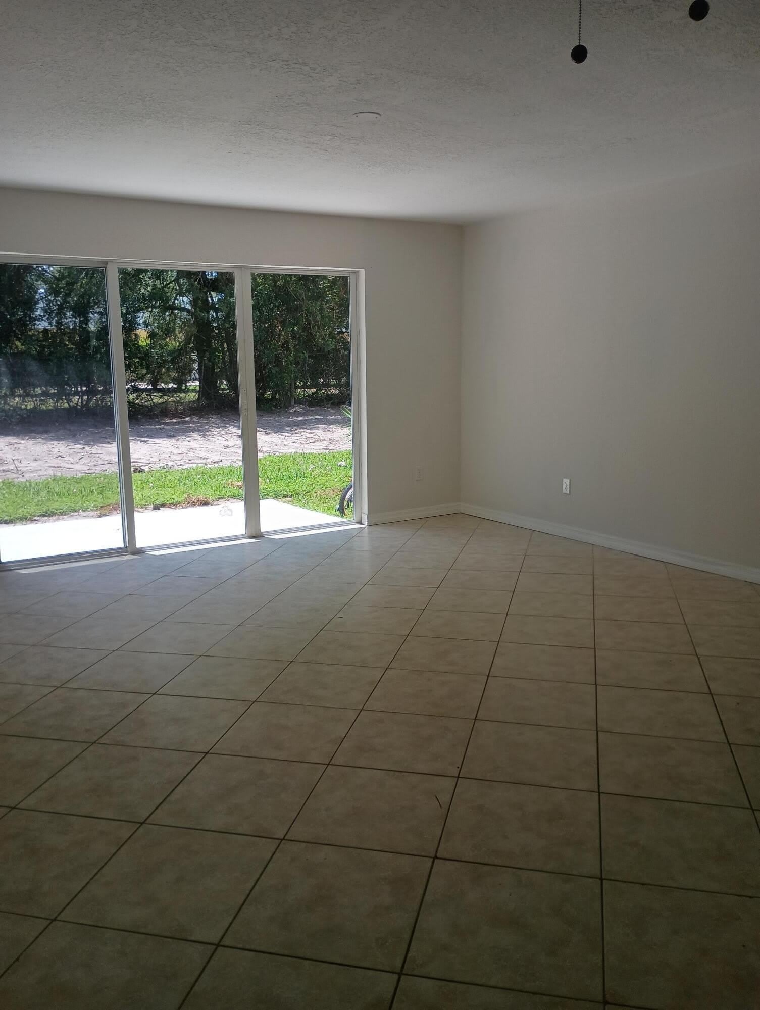 203 Southland Drive – photo 3