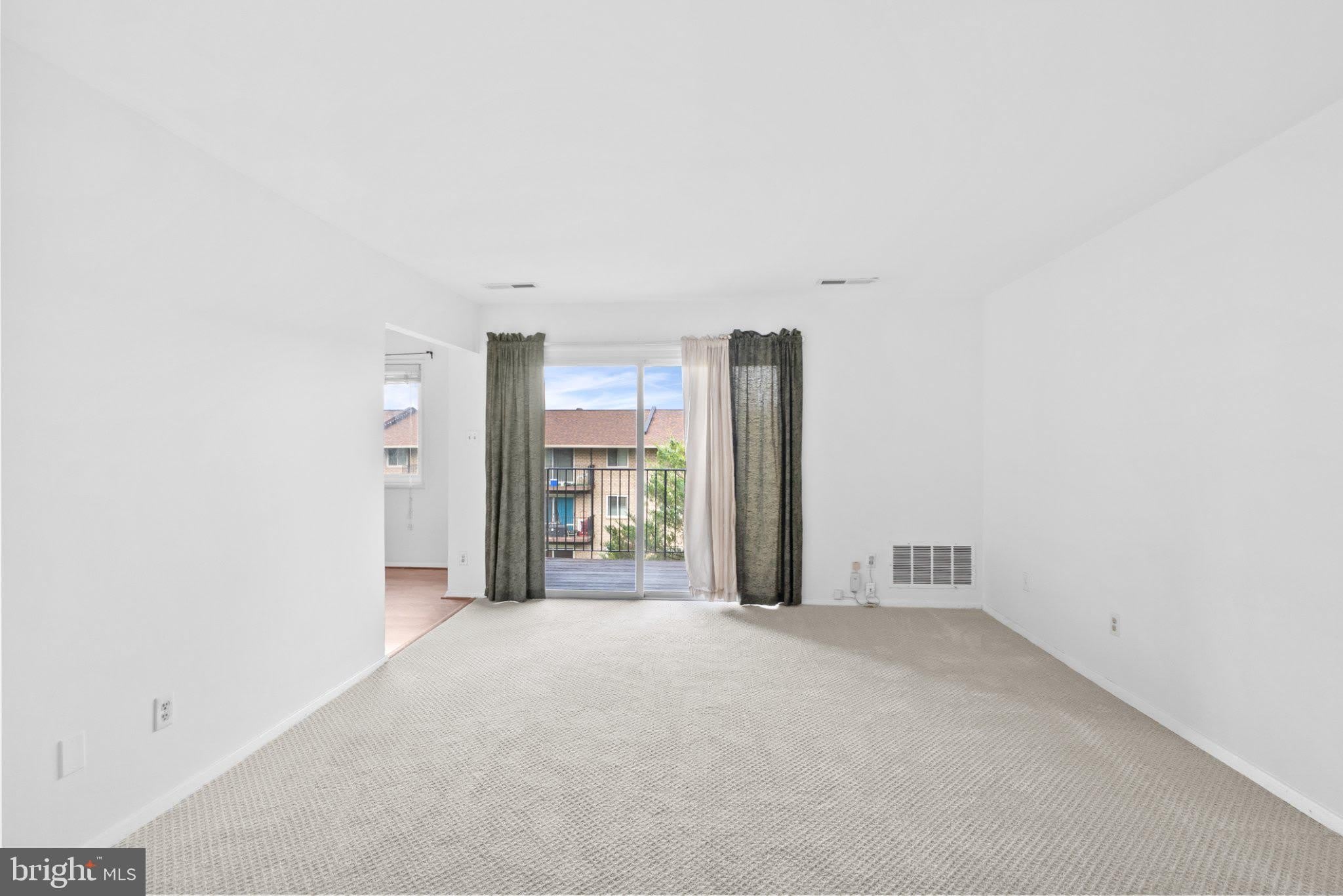 6284 ROSE HILL Drive – photo 4
