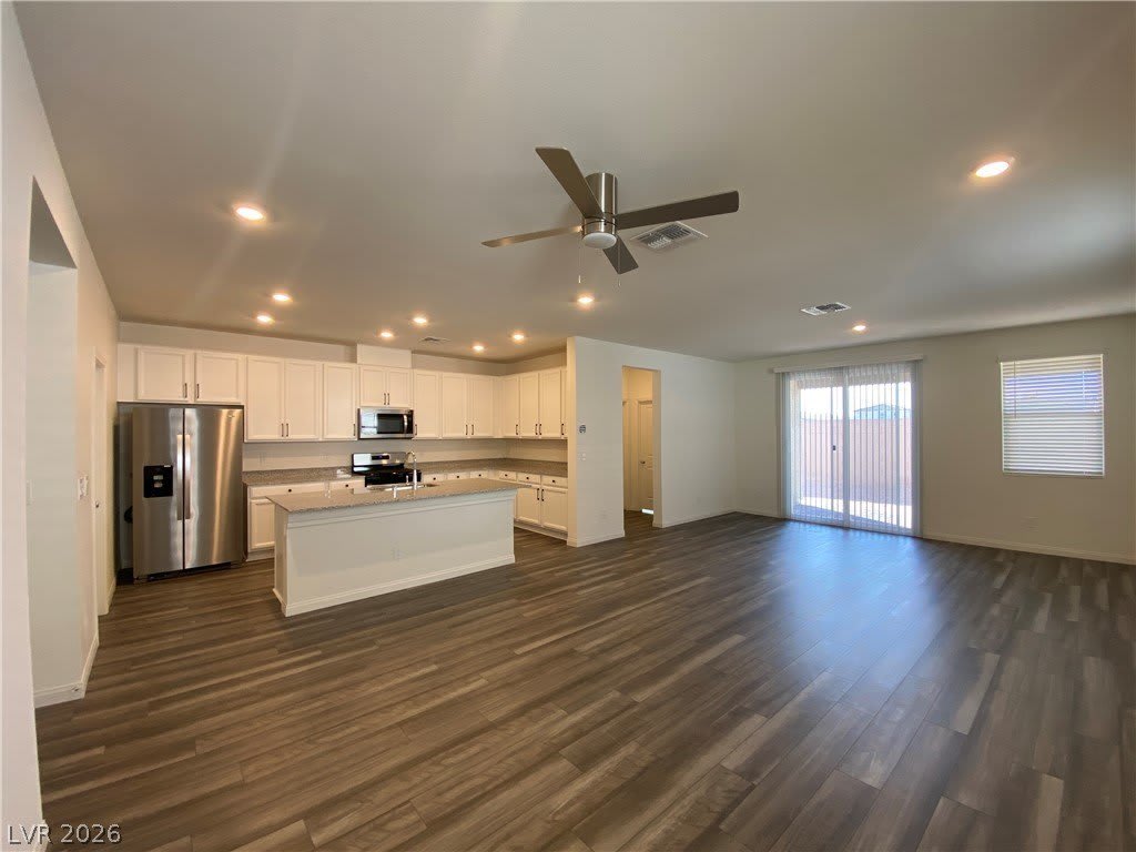 4231 Scarlet Cob Avenue – photo 3