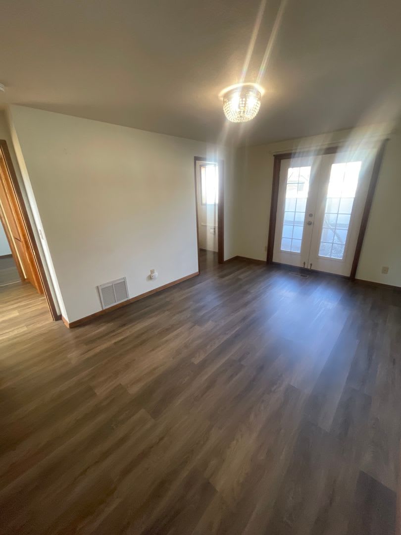 2205 Jefferson CT SE – photo 2