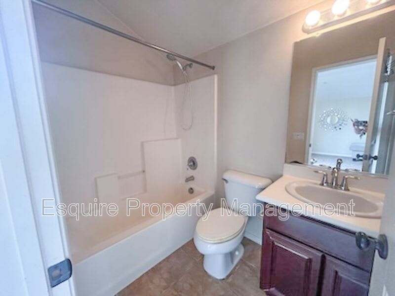 530 OWENS RIVER DR – photo 4