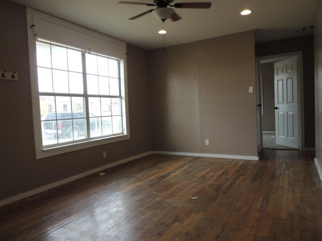 410 Snyder St – photo 3
