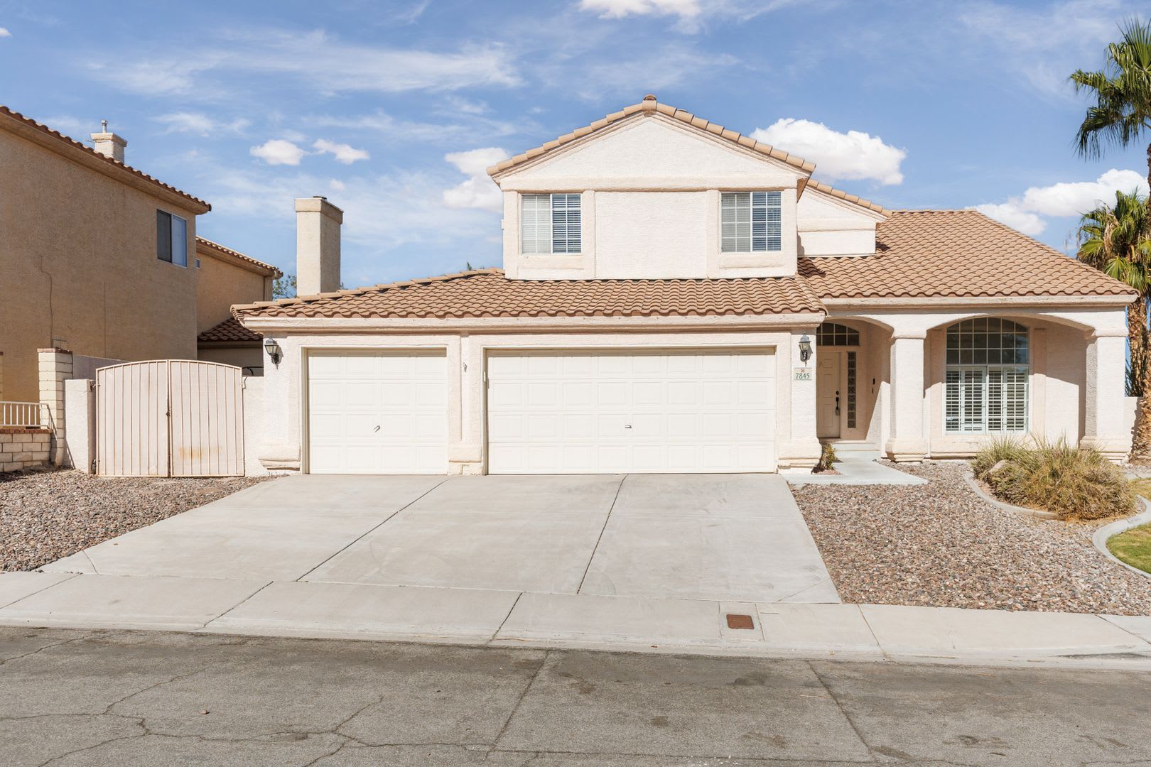 Large Silverado Ranch Home With Pool – photo 2