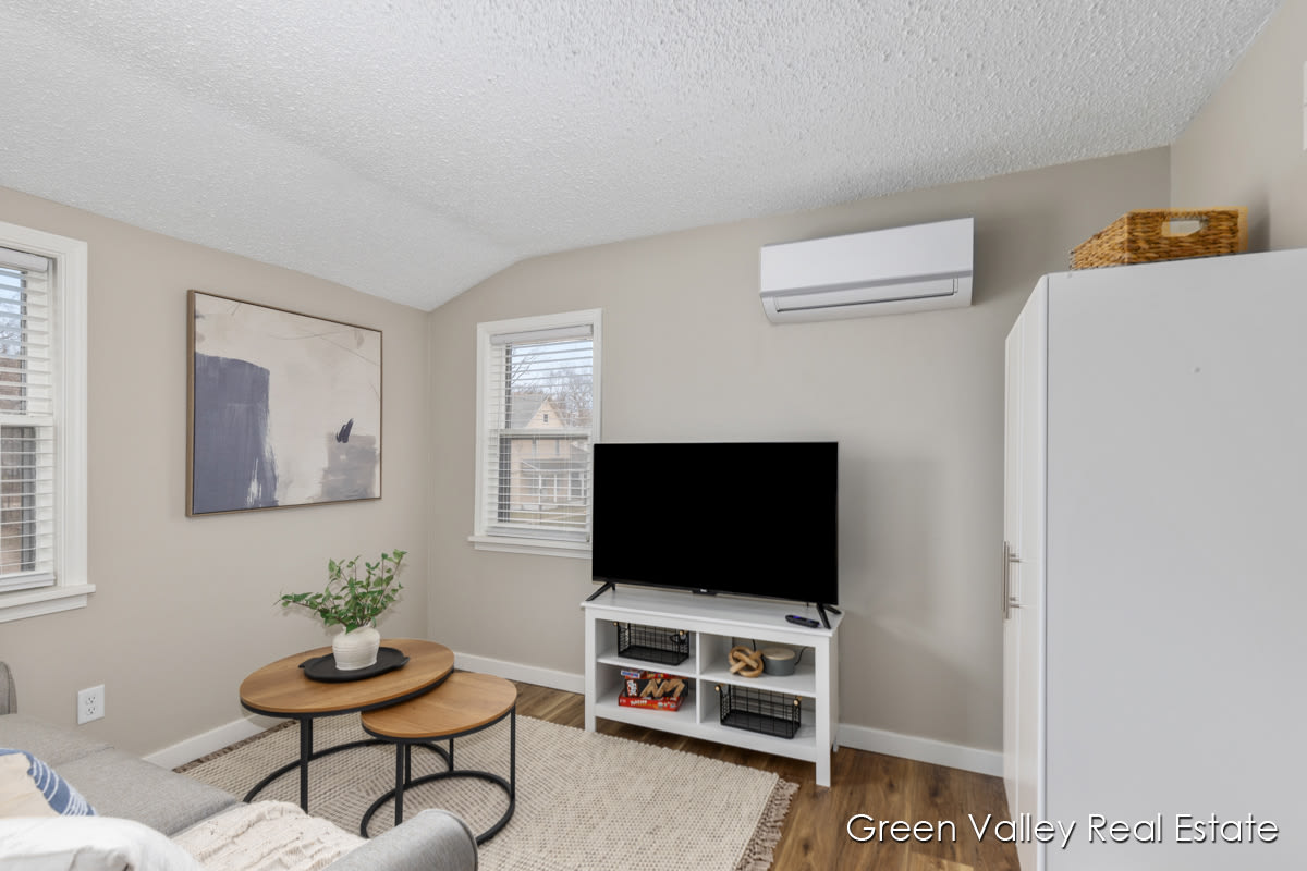 1543 Beidler Street – photo 3