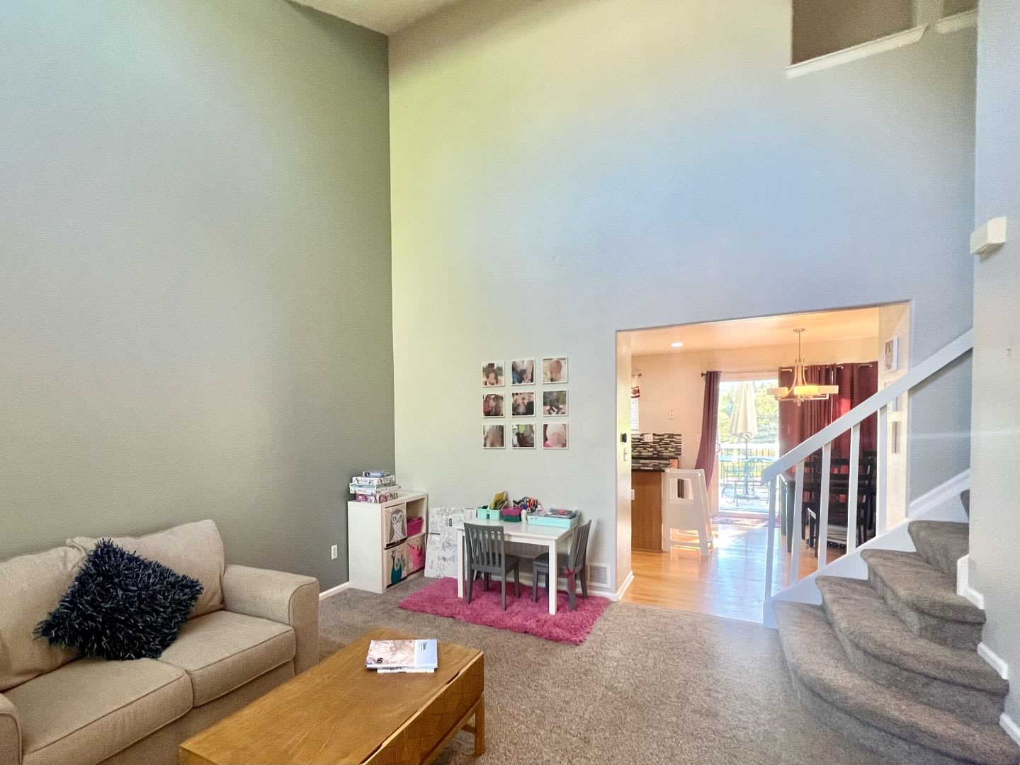 Big Charming 4 Bedroom 2 5 Bathroom In Rock Creek Available Now 500 Off 1St Month S Rent – photo 5