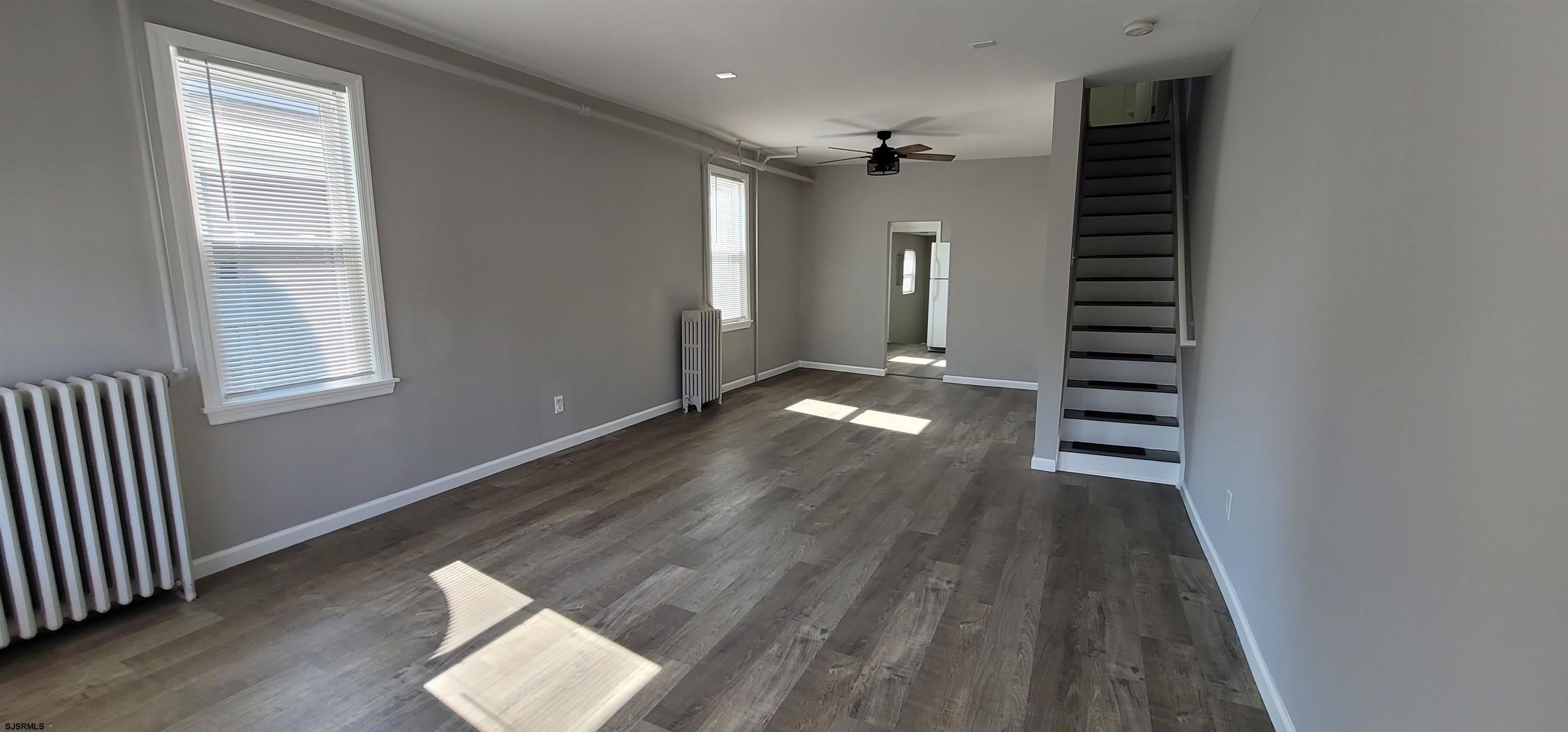 2011 Caspian Ave – photo 2